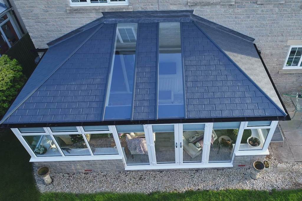 Hip lean to tiled roof conservatory in Cheddar
